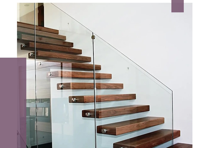 Стеклянные перила для лестницы в Североморске от 15511 руб.