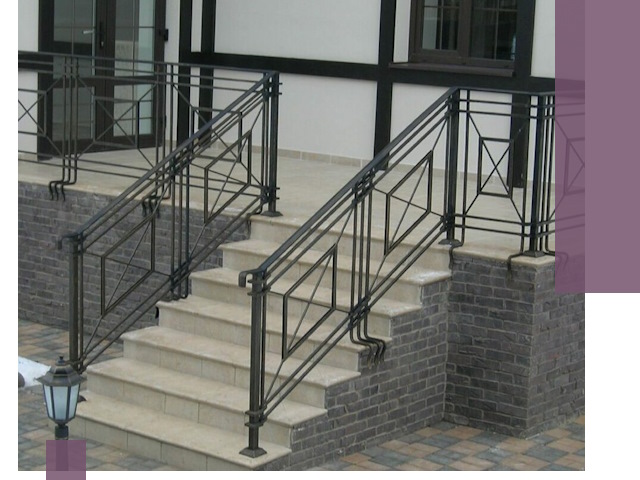 Перила для крыльца в Североморске — монтаж, изготовление и установка