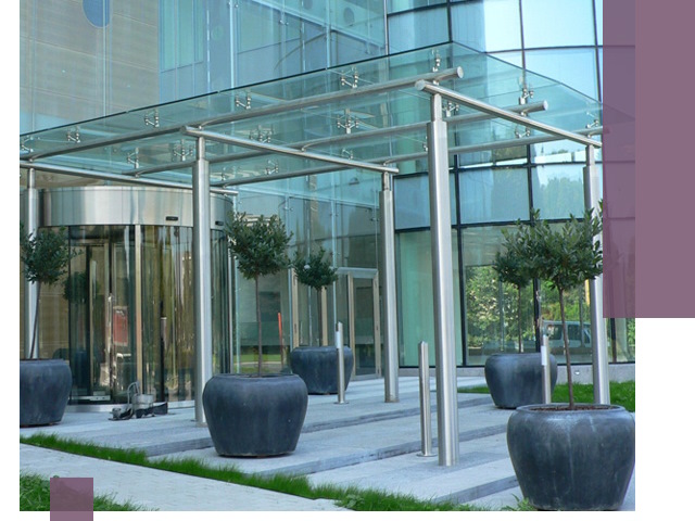 Навесы из стекла на заказ в Североморске — монтаж и установка