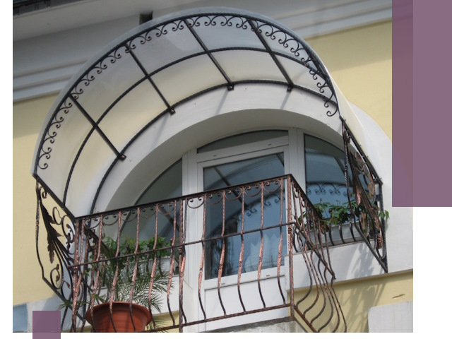 Козырьки над балконом в Североморске — изготовление и монтаж