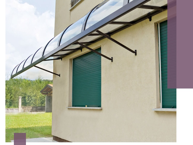 Козырьки над окнами в Североморске — изготовление и монтаж по выгоде