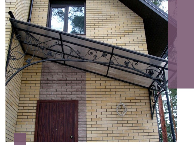 Односкатные козырьки из металла под ключ в Североморске